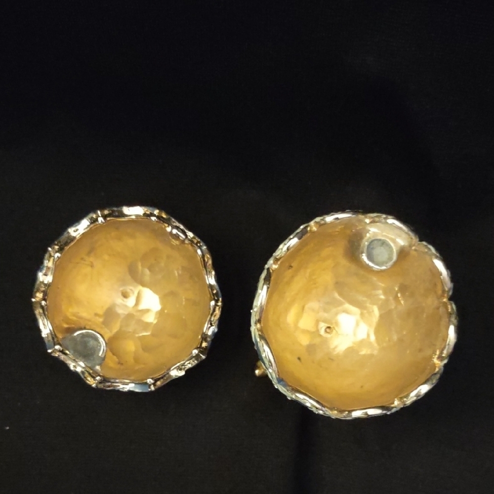 Elegant Blue and Gold Decorative Trinket Box Egg with Magnetic Closure - Picture 3 of 10